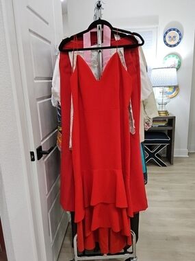 Alice + Olivia Red High-Low V-Neck Tiered Dress